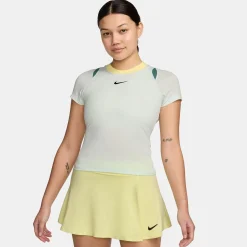 Store Dri-Fit Advantage T-Shirt Women - Light Green Shirts