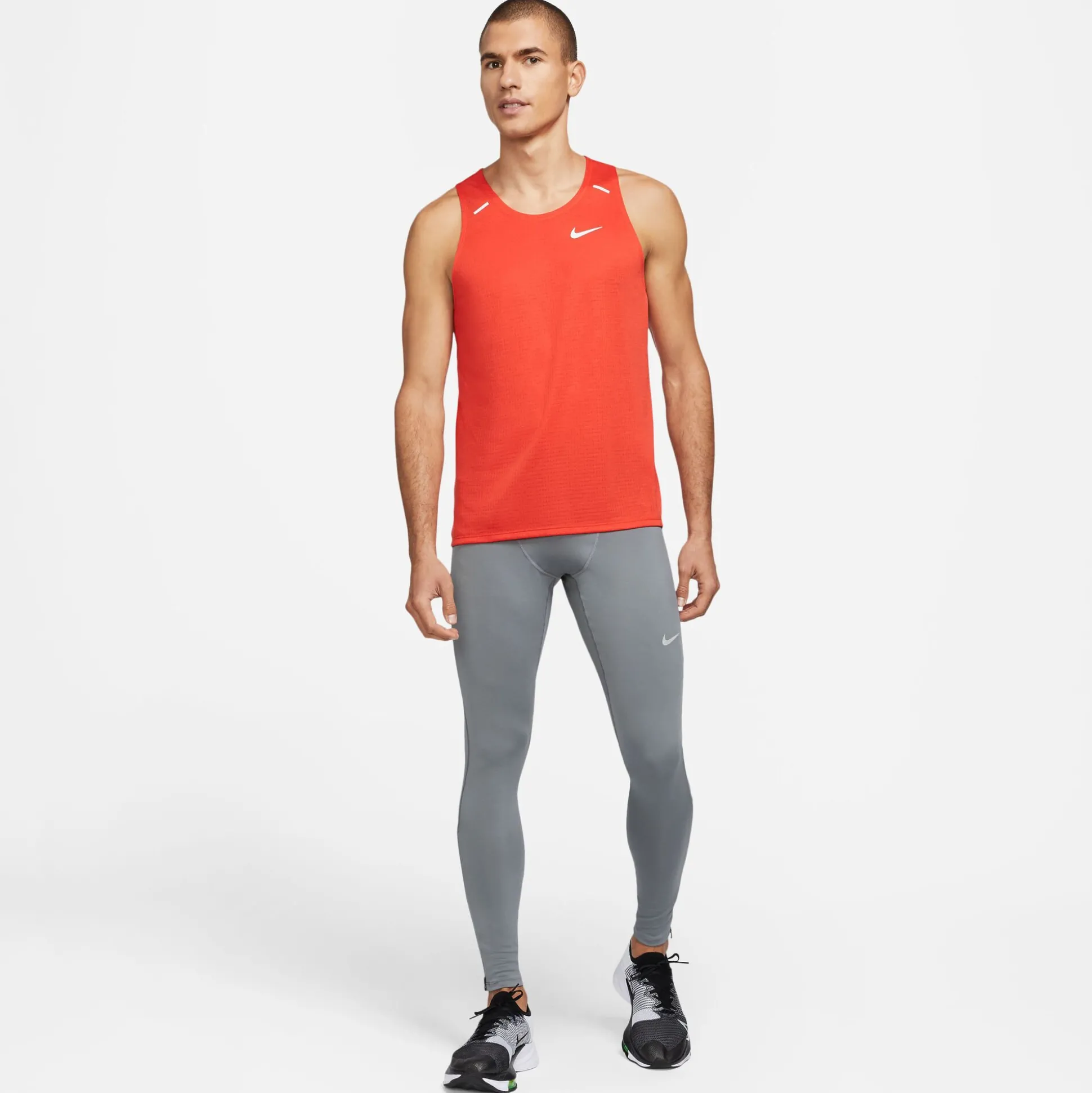 Store Dri-Fit Challenger Tight Men - Grey, Silver Pants|Running Clothing