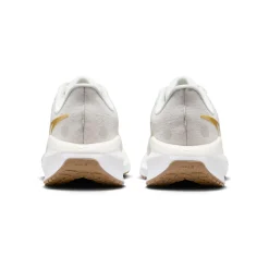 Best Vomero 17 Neutral Running Shoe Women - Cream, Bronze Running Shoes