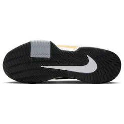 Online Zoom GP Challenge Pro Clay Court Shoe Men - Black, Grey Clay Court Shoes